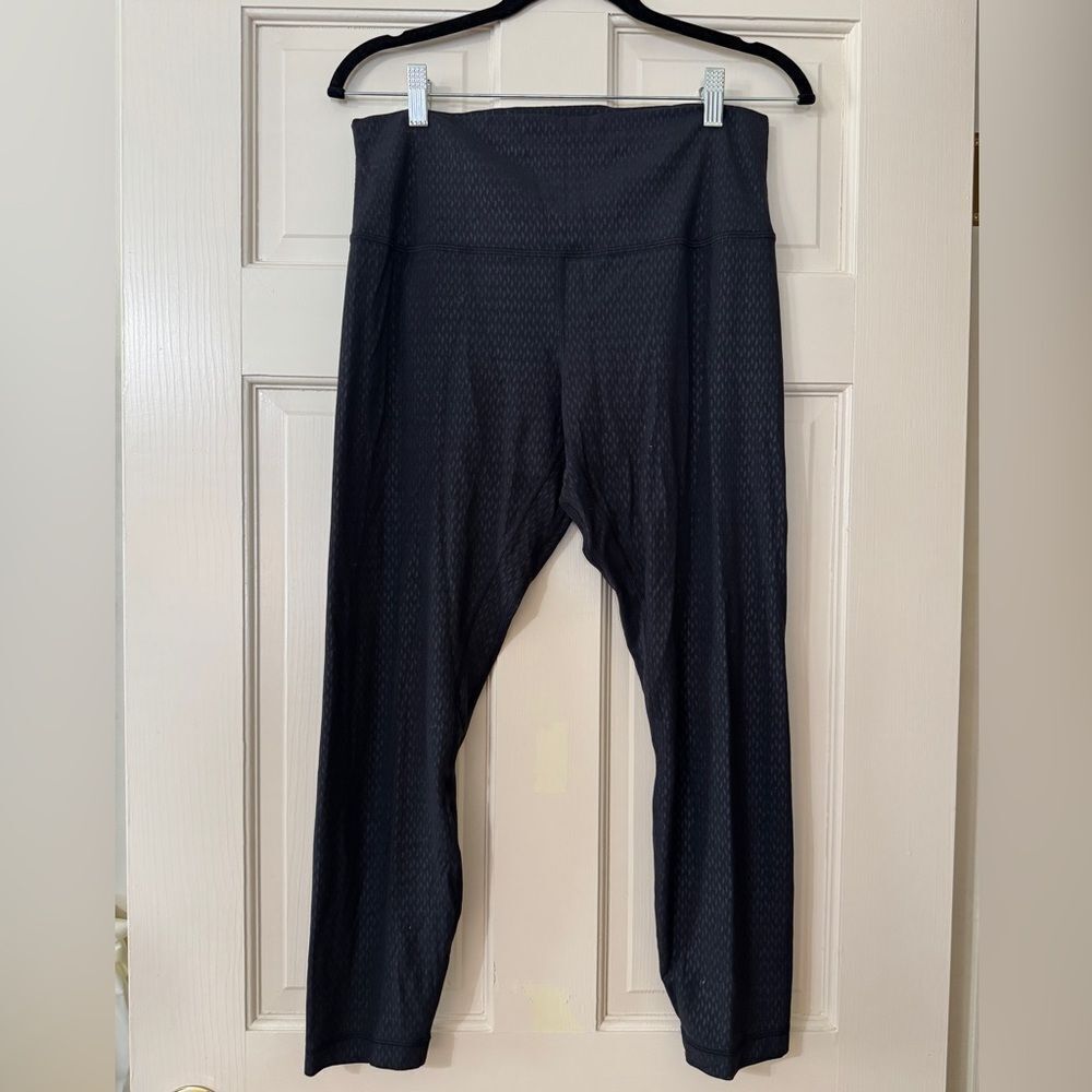 Women’s Lululemon Charcoal Patterned Leggings Sz 12